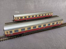 Charger l'image dans la galerie, RÖWA 3045 - 2 voitures Av 4 üm DB 1 Kl version TEE INTERCITY "RHEINGOLD" (1/100)