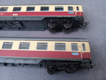 Charger l'image dans la galerie, RÖWA 3045 - 2 voitures Av 4 üm DB 1 Kl version TEE INTERCITY "RHEINGOLD" (1/100)