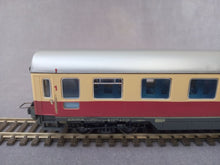 Charger l'image dans la galerie, RÖWA 3045 - 2 voitures Av 4 üm DB 1 Kl version TEE INTERCITY "RHEINGOLD" (1/100)
