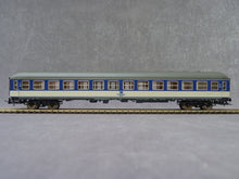 Charger l&#39;image dans la galerie, RÖWA 3211 - Voiture 2ème classe grandes lignes type Büm de la DB (1/100)