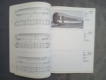 Charger l'image dans la galerie, SBB Reisezug und Gepäckwagen - Voitures et fourgons CFF - Edition Direction CFF 1982