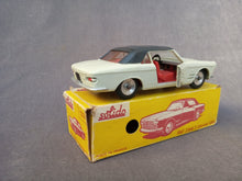Charger l'image dans la galerie, SOLIDO REF 133 - FIAT 2300/S cabriolet GHIA (vintage 3/64)