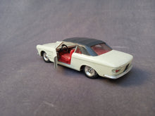 Charger l'image dans la galerie, SOLIDO REF 133 - FIAT 2300/S cabriolet GHIA (vintage 3/64)