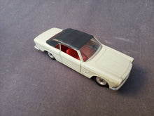 Charger l'image dans la galerie, SOLIDO REF 133 - FIAT 2300/S cabriolet GHIA (vintage 3/64)
