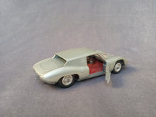 Charger l'image dans la galerie, SOLIDO REF 134 - PORSCHE G.T. LE MANS (vintage 3/64) gris métallisé