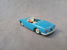 Charger l'image dans la galerie, SOLIDO - ALFA-ROMEO Giulietta spider (vintage 1958)