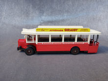Charger l'image dans la galerie, SOLIDO - Autobus lyonnais Renault TN6C (vintage 1980)