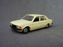 Charger l'image dans la galerie, SOLIDO N°90 - PEUGEOT 305 (vintage 1979)