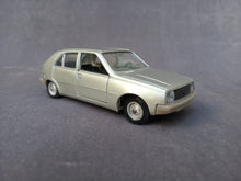 Charger l'image dans la galerie, SOLIDO N°43 - RENAULT 14 - (vintage 1976)