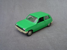 Charger l'image dans la galerie, SOLIDO N°10 - RENAULT 5 TL (vintage 1973)