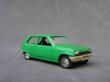 Charger l'image dans la galerie, SOLIDO N°10 - RENAULT 5 TL (vintage 1973)