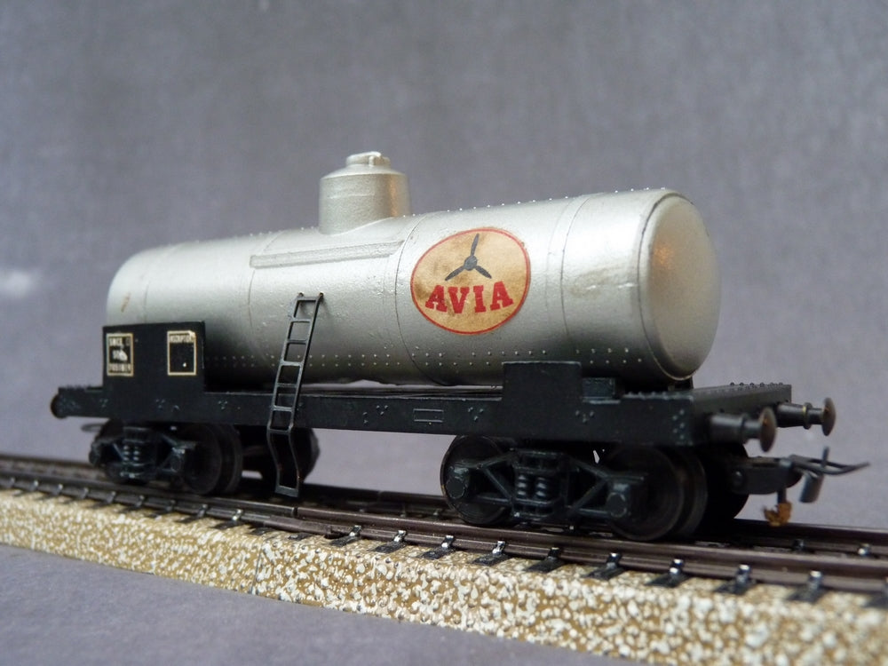 VB Vollon - Brun HO WAGON CITERNE  PETROFRANCE A ESSIEUX