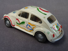 Charger l&#39;image dans la galerie, WI.K - VW 1200 Hippie - Made in Germany (vintage 1970)