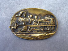 Charger l'image dans la galerie, Petit bronze avec motif de locomotive à vapeur type 230 de la Cie PLM signé G. Liblin