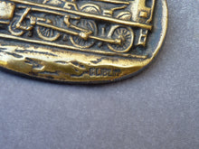 Charger l'image dans la galerie, Petit bronze avec motif de locomotive à vapeur type 230 de la Cie PLM signé G. Liblin