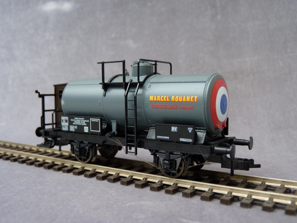 Fleischmann H0 80 5420 K Güterwagenset Kesselwagen BP+ Büssing Fleischmann H0 80 5420 K Güterwagenset Kesselwagen BP+ Büssing