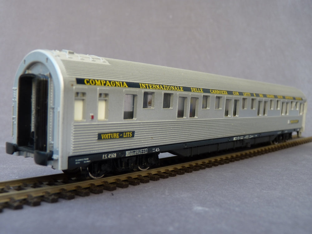 VOITURE WL STU CIWL ép. IVa avec éclairage - HO 1/87 - LS Models 49321