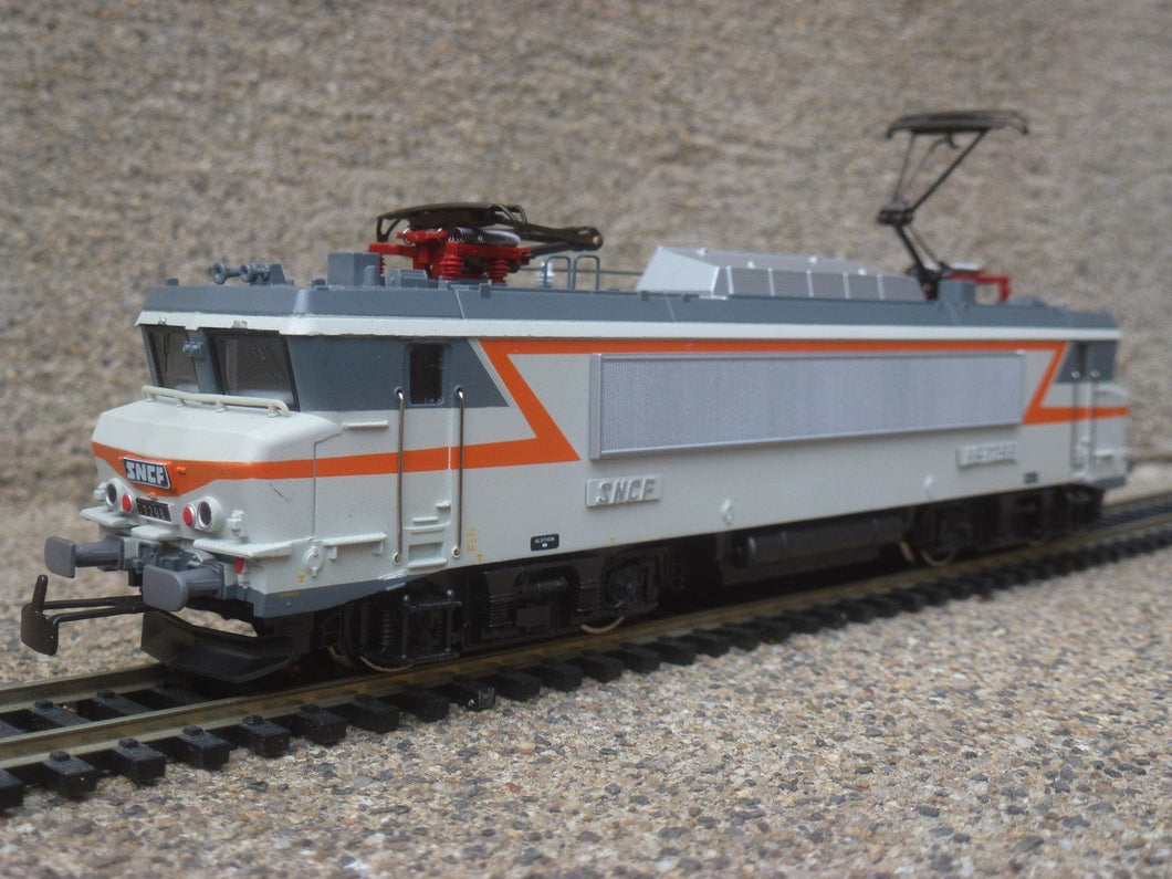 MÄRKLIN 3325 - BB 7298 Locomotive électrique SNCF