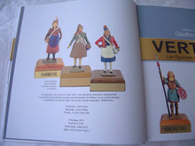 Charger l&#39;image dans la galerie, Livre VERTUNNI Les figurines racontent l&#39;Histoire