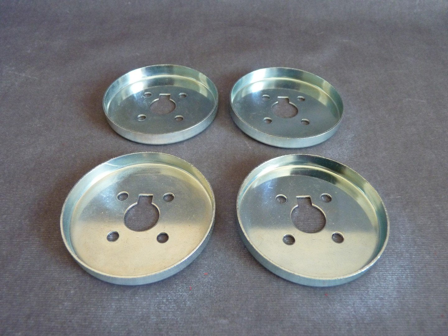 Meccano - Lot De 4 Roues Plastique Tres Bel Etat Meccano - Lot De 4 Roues Plastique Tres Bel Etat