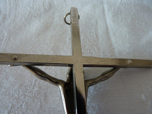 Crucifix en bronze massif nikelé