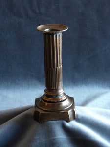 Bougeoir en bronze XVIII ème siècle
