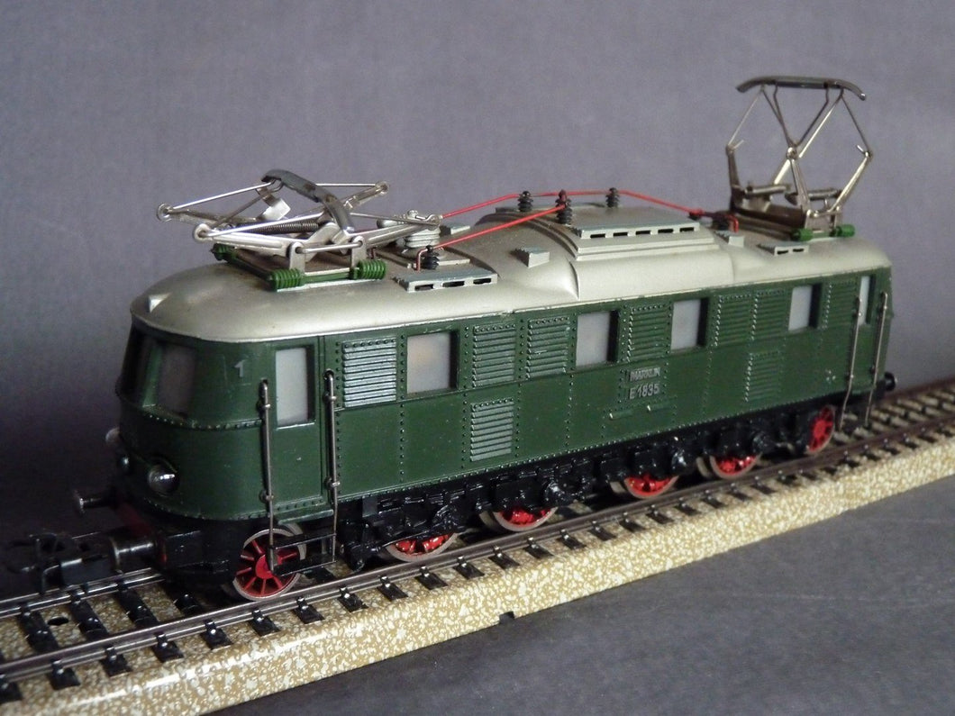 MÄRKLIN  3024 Locomotive électrique E 1835 DB (circa 1958) (HO vintage)