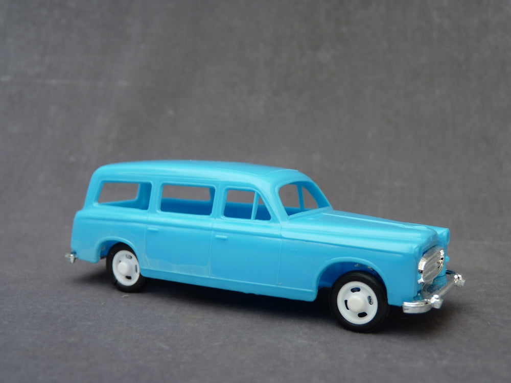 CLE N°21 - Peugeot 403 familiale (jouet vintage circa 1965)