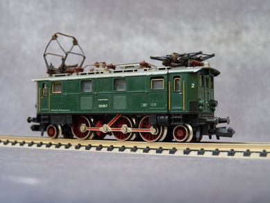 FLEISCHMANN 386515 - Locomotive électrique Br 132 101 7 de la DB (N)