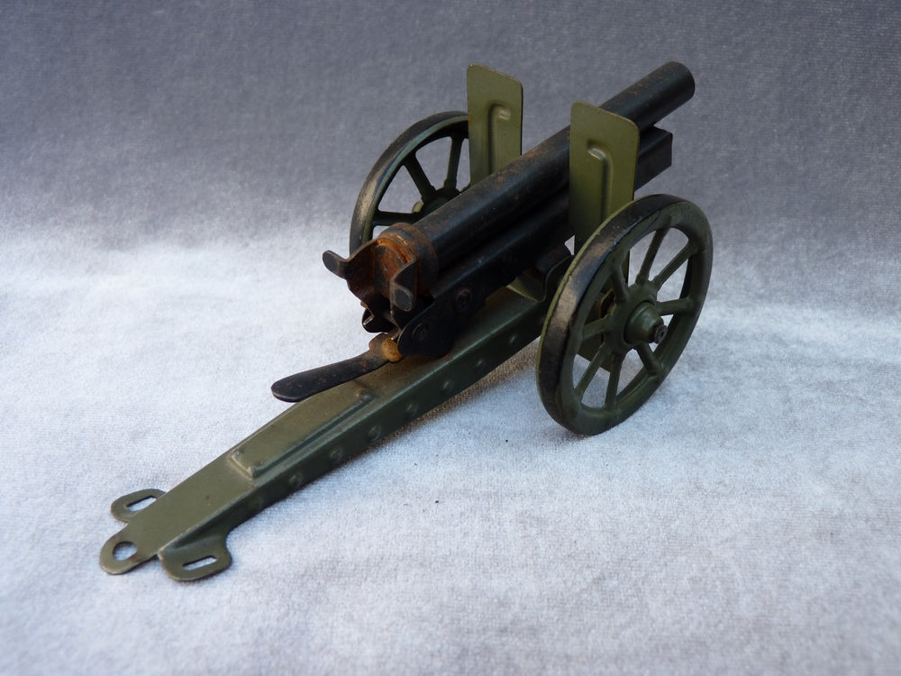 Mixed lot of six Maerklin canons, an armored turret and a mortar Mixed lot of six Maerklin canons, an armored turret and a mortar
