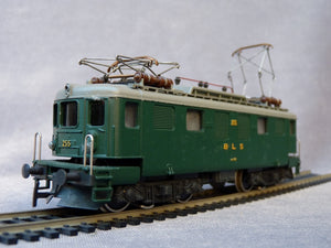 RIVAROSSI TRIX 21661 - Locomotive électrique Ae 4/4 255 du BLS verte (HO vintage)