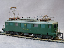Charger l&#39;image dans la galerie, RIVAROSSI TRIX 21661 - Locomotive électrique Ae 4/4 255 du BLS verte (HO vintage)