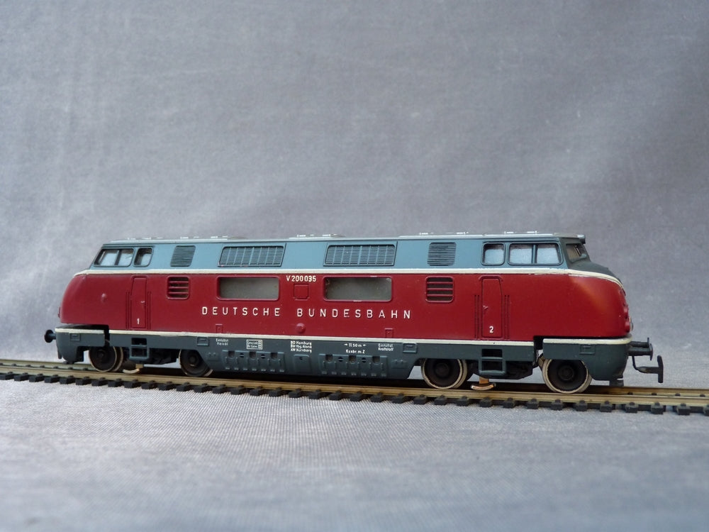 RIVAROSSI TRIX 21991 - Locomotive Diesel V 200 035 de la DB (HO Vintag ...