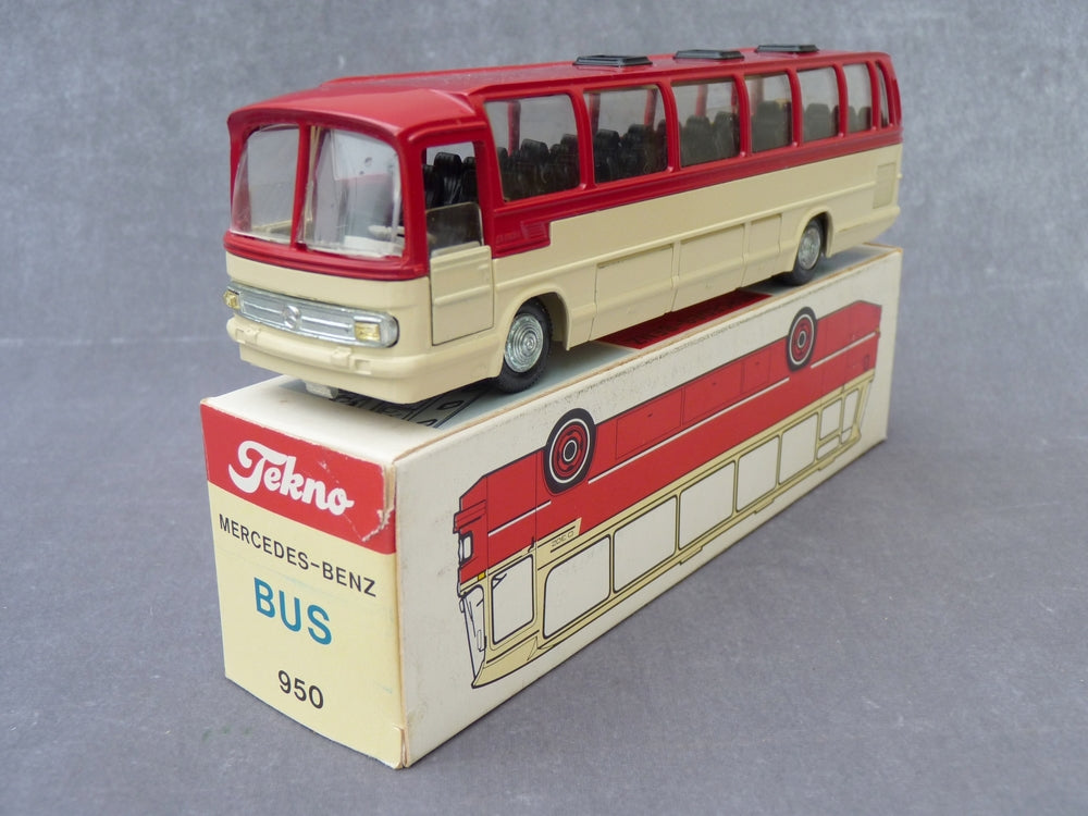 TEKNO 950 - Bus MERCEDES BENZ O 302 (vintage 1970) – Antique