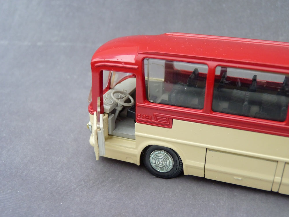 Tekno NL n° 851 autobus Mercedes-Benz O302 TBE Tekno NL n° 851 autobus Mercedes-Benz O302 TBE