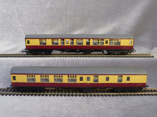 Charger l&#39;image dans la galerie, Tri-ang, rame de 6 voitures voyageurs British-Railways (MARK I passenger coaches)