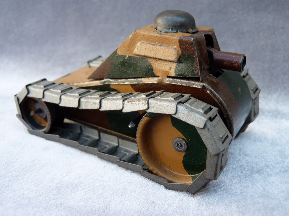 VEBE - Tank mécanique en tôle peinte