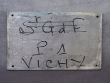 Charger l&#39;image dans la galerie, Plaque de levier de signal Carré &quot; CARRE V-2 StGERMAIN&quot; de Vichy